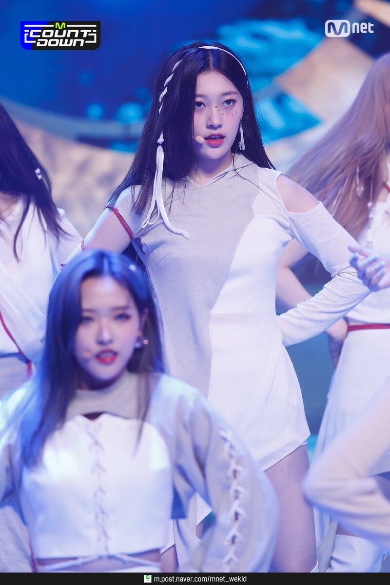 210701 LOONA - PTT (Paint The Town) at M Countdown documents 5