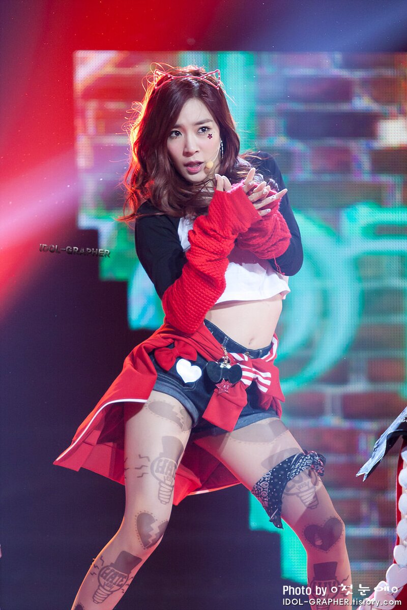 130106 Girls' Generation Tiffany at KBS Hope Concert documents 19
