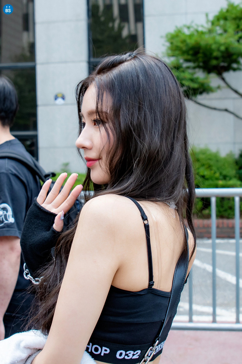 190705 (G)I-DLE Miyeon documents 8