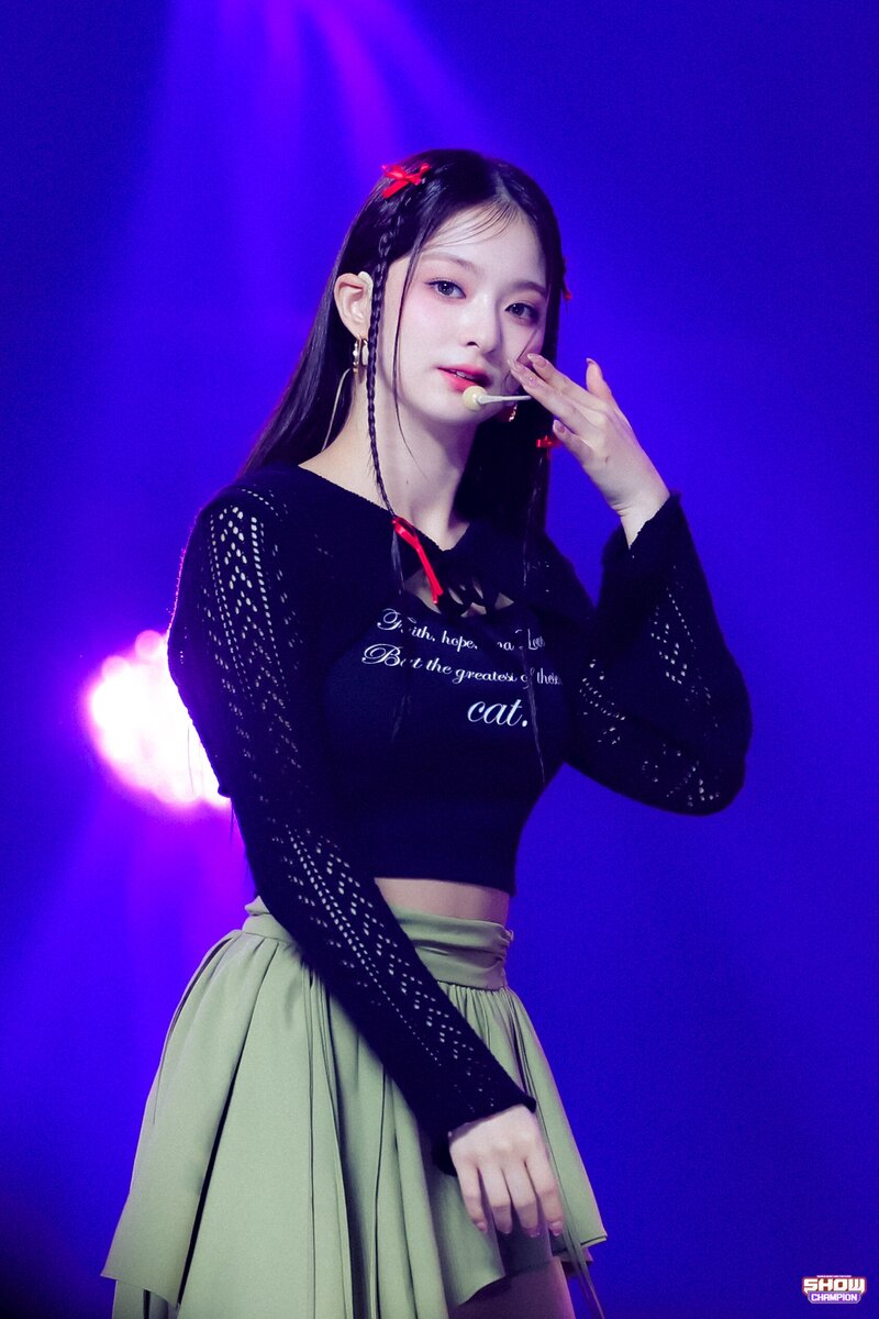 230614 fromis_9 Nagyung - '#menow' at Show Champion documents 1