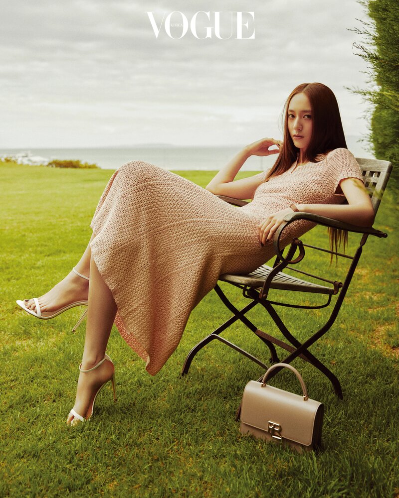 Krystal Jung for Vogue Korea March 2024 Issue "Vogue Leader: 2024 Woman Now" documents 6