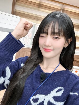 240418 - (G)I-DLE Twitter Update with MINNIE