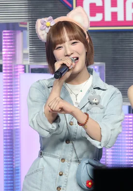 230614 Moon Sua at Show Champion Filming