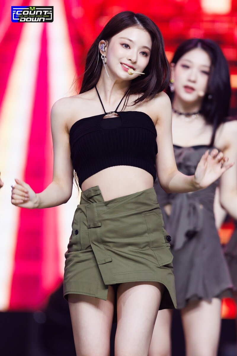 230608 fromis_9 Nagyung - '#menow' at M COUNTDOWN documents 4