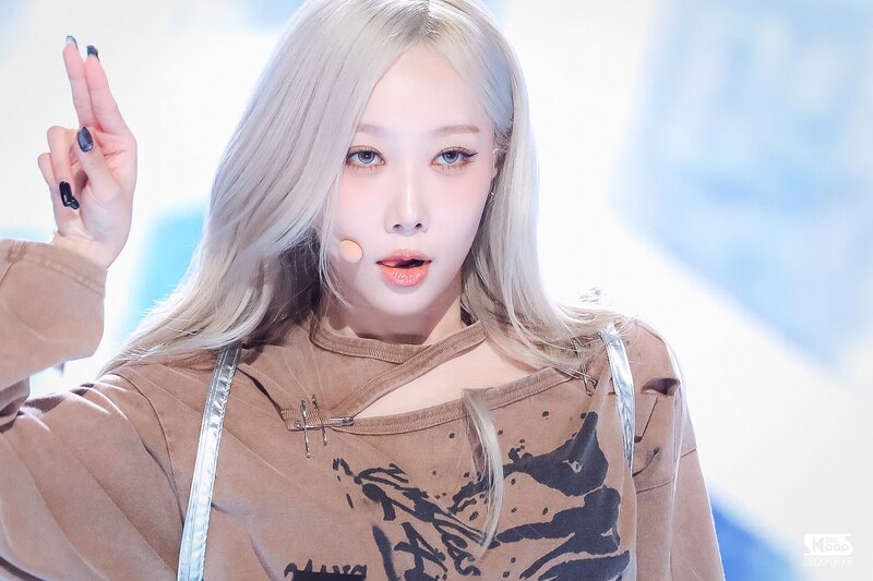 231126 Dreamcatcher Handong - 'OOTD' at Inkigayo documents 1