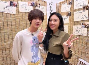 221020 YoungJi Instagram Update - Young-Ji and Jin