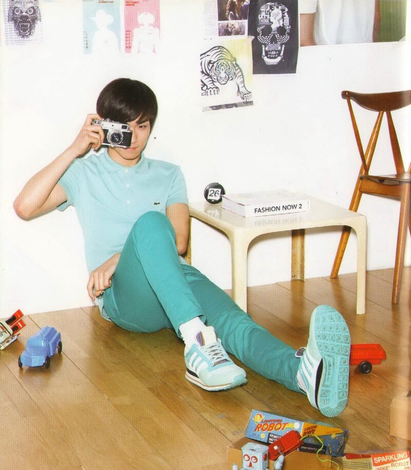 [SCANS] SHINee first mini album 'Replay' scans documents 27