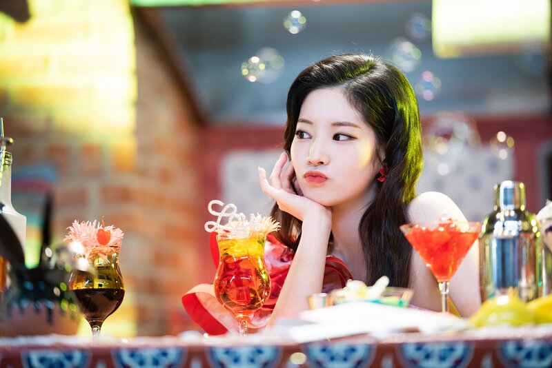 210617 JYP Naver Post - TWICE ‘Taste of Love’ Behind the Scenes : "Alcohol-Free" M/V Shooting documents 5