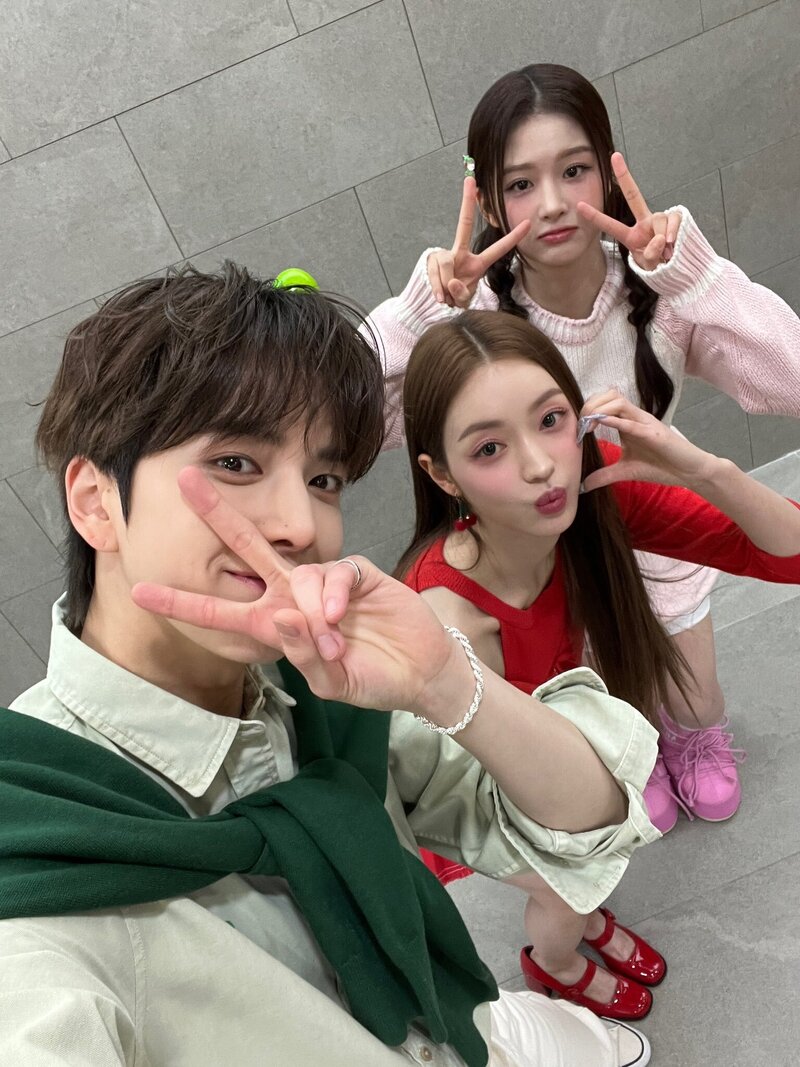 240310 Music Core Twitter Update - OH MY GIRL Yooa, THE BOYZ Younghoon & NMIXX Sullyoon documents 4