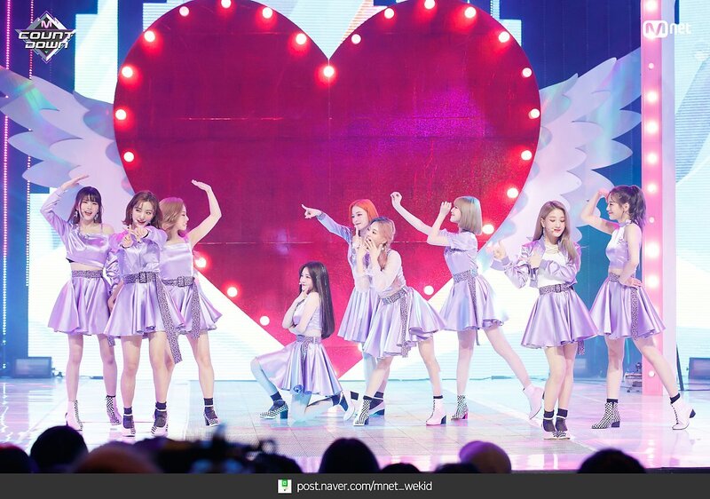 181018 fromis_9 - 'LOVE BOMB' at M COUNTDOWN documents 4