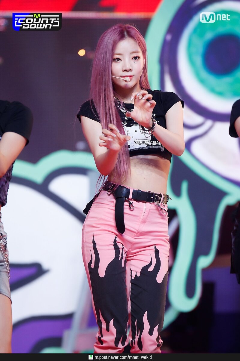 210909 PURPLE KISS - "Zombie" at MCOUNTDOWN documents 22