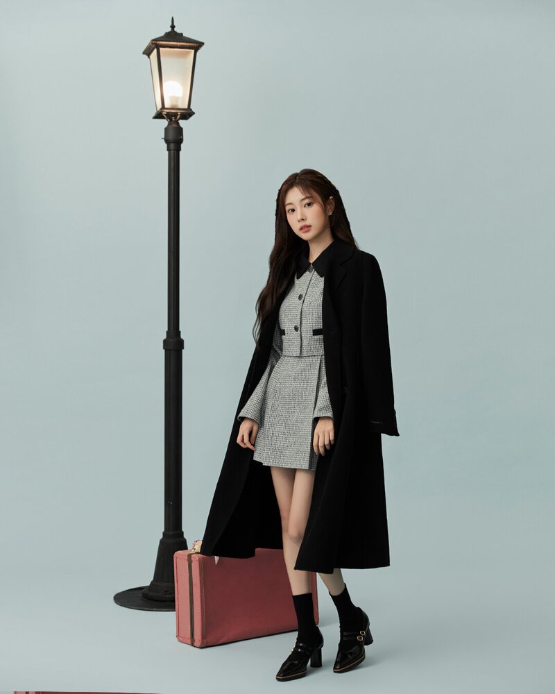 KANG HYEWON for Roem 2023 Winter Collection 'My Romantic Play' documents 4