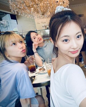 230702 - TWICE Tzuyu Instagram Update with Mina and Chaeyoung