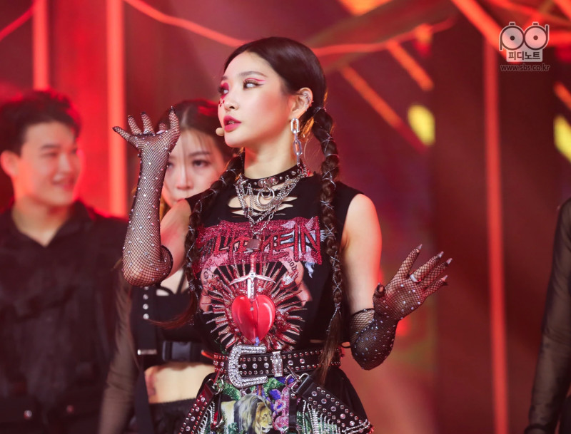 210221 Chungha - 'Bicycle' at Inkigayo (SBS PD Note Update) documents 15