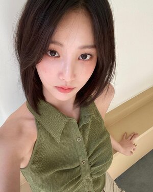 230319 Yeonwoo Instagram Update