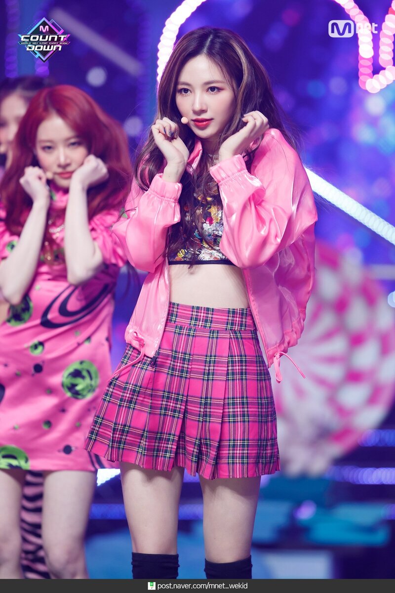 210121 Cherry Bullet - 'Follow Me'  + 'Love So Sweet' at M COUNTDOWN documents 12