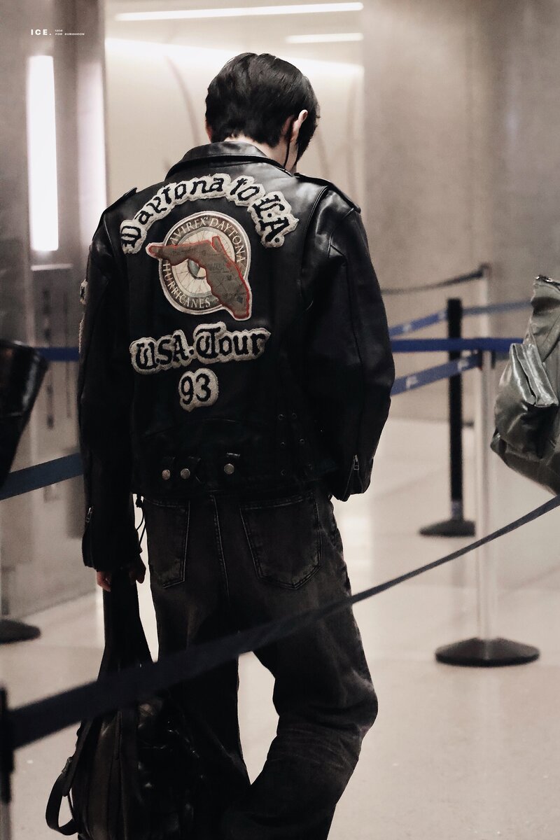 240423 Sunghoon at LAX Airport documents 4