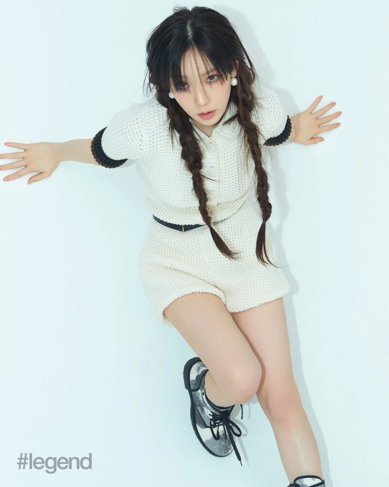 Taeyeon for #LEGEND Magazine April 2021 Issue documents 11