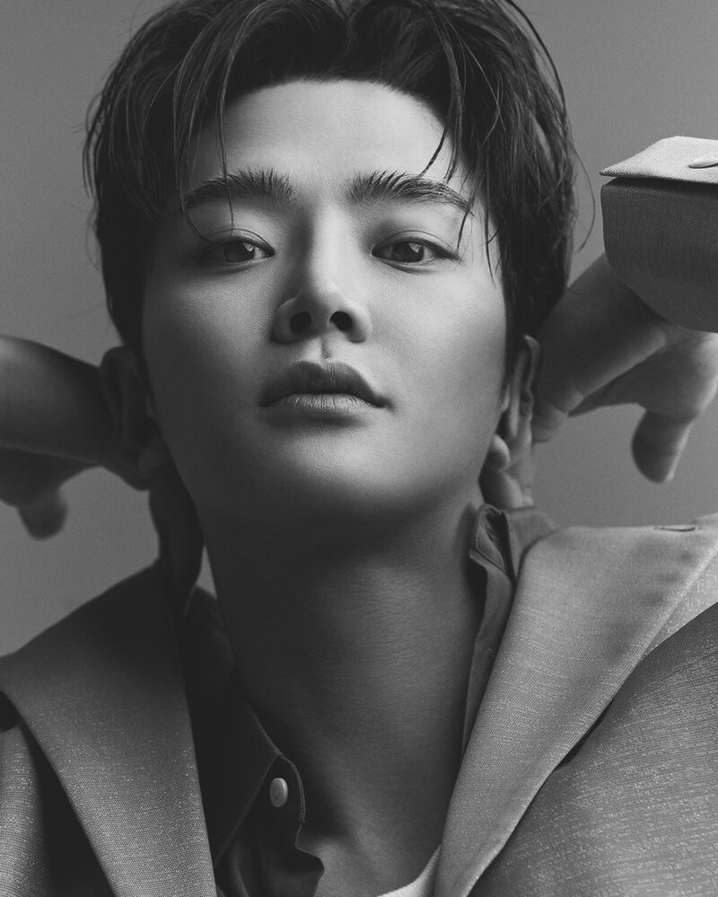 SF9 ROWOON for VOGUE Japan July Issue 2022 documents 11
