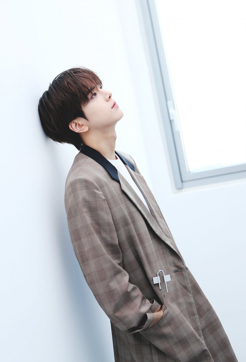 240319 The Boyz Younghoon - Star News Interview Photo documents 7