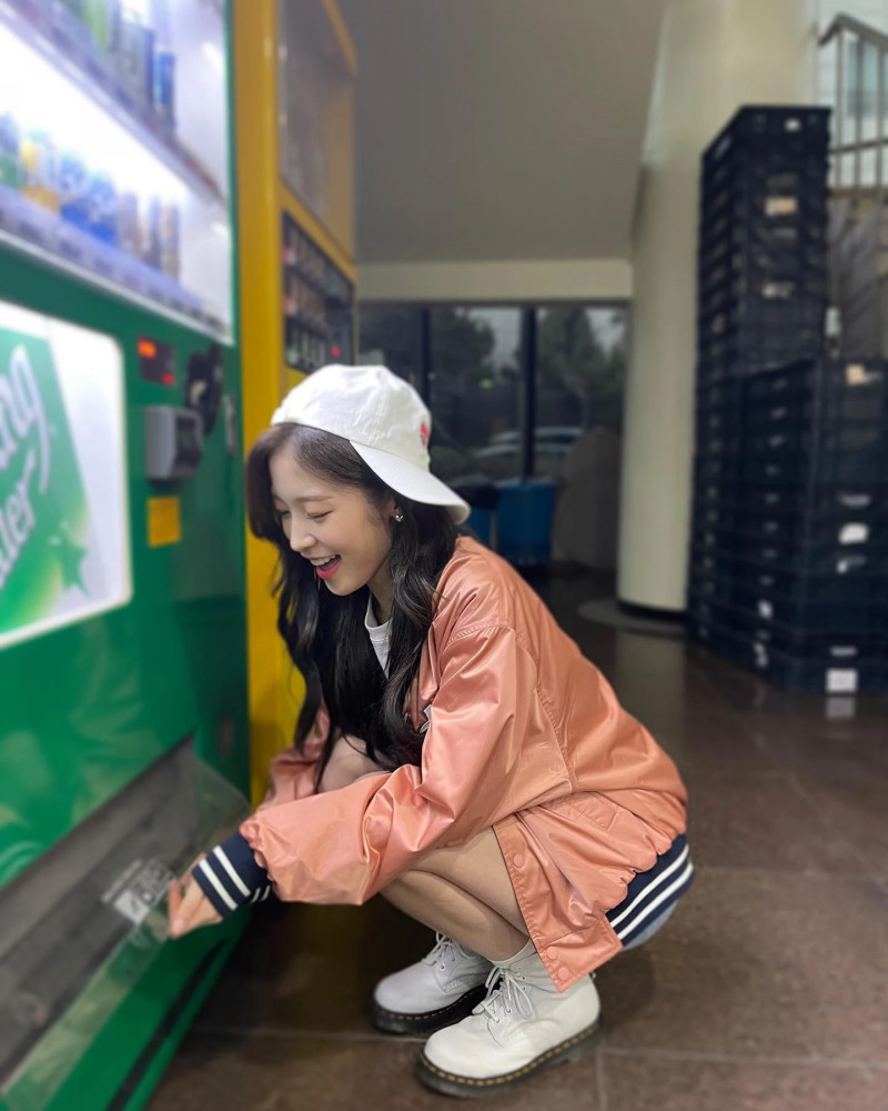 210319 OH MY GIRL Arin SNS Update documents 9