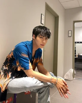 220514 Seunghyub Instagram Update