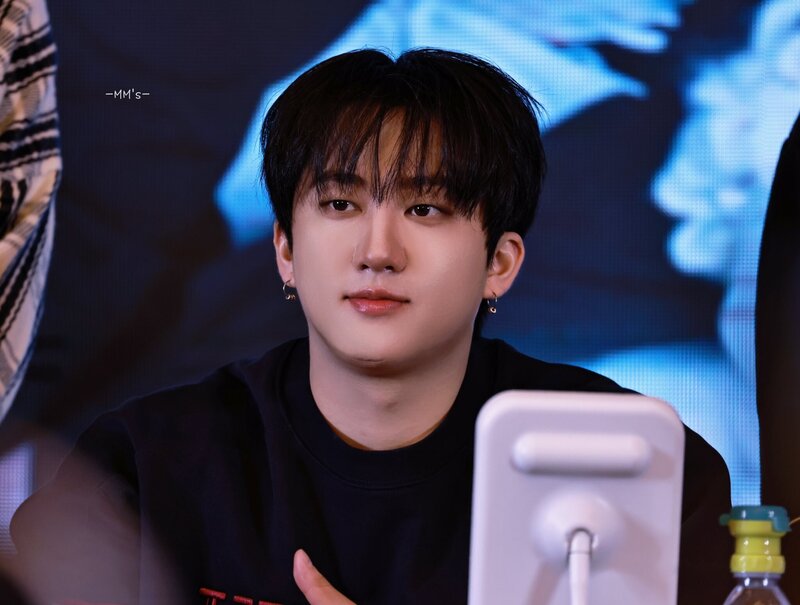 240203 StrayKids Changbin - KMS Fansign Event documents 12