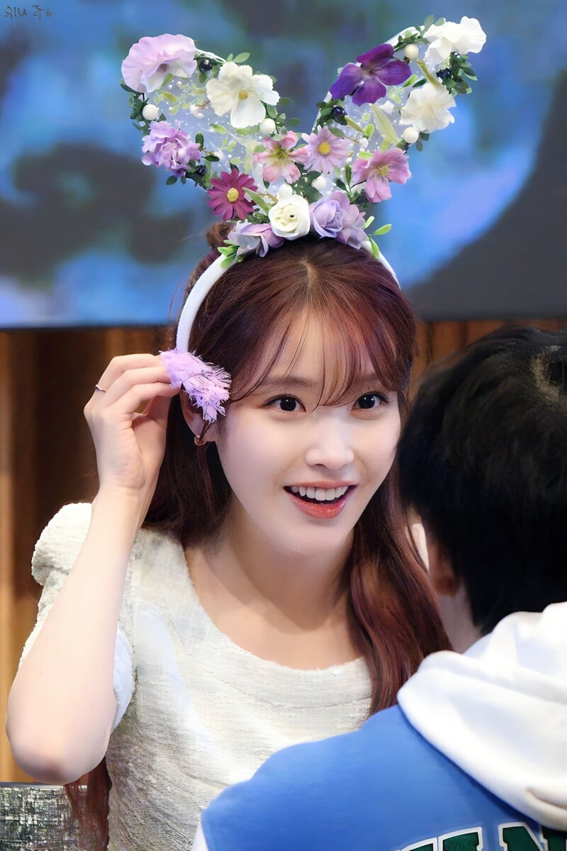240315 IU - Fansign Event documents 11
