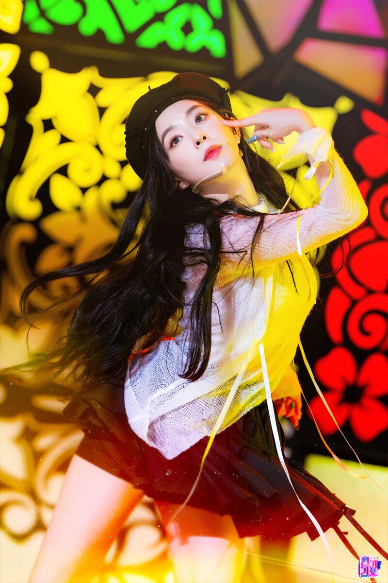 231119 Red Velvet Irene - "Chill Kill" at Inkigayo documents 2
