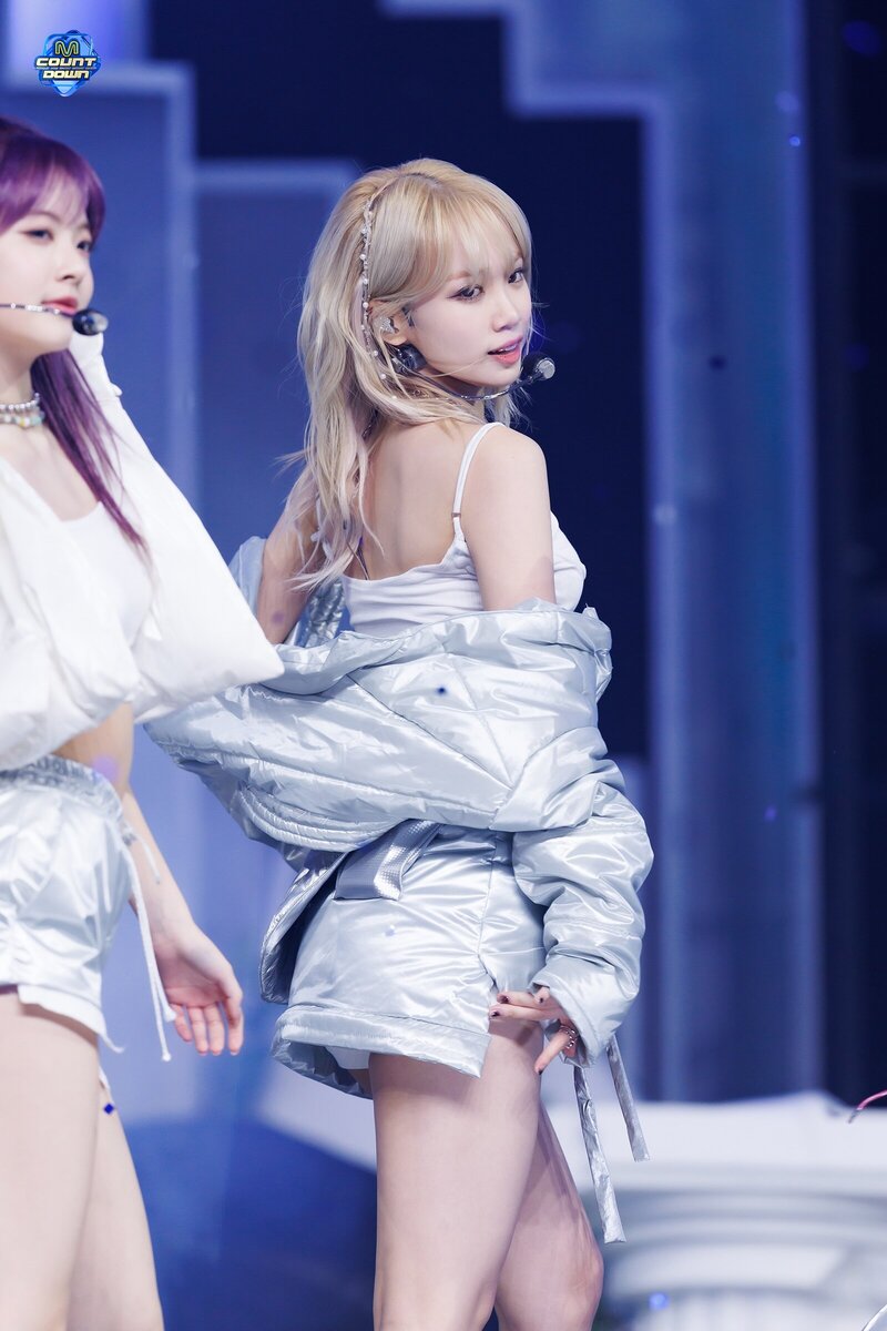 240222 LE SSERAFIM Chaewon - 'EASY' and 'Swan Song' at M Countdown documents 6