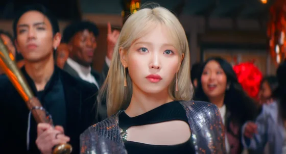 Netizens Are All Praise for IU's "Shopper" Music Video