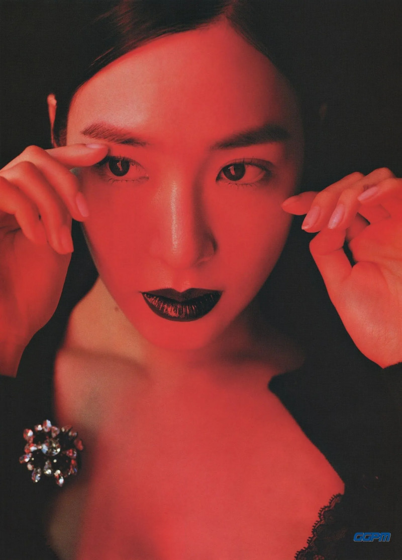 Tiffany Young VOGUE December.2020 [GGPM]-Scan04.jpg