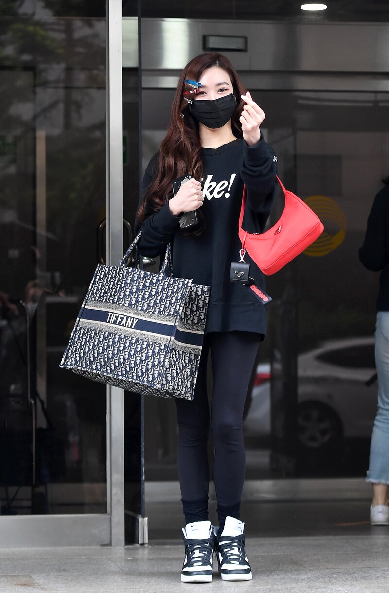 210412 Tiffany Young documents 9