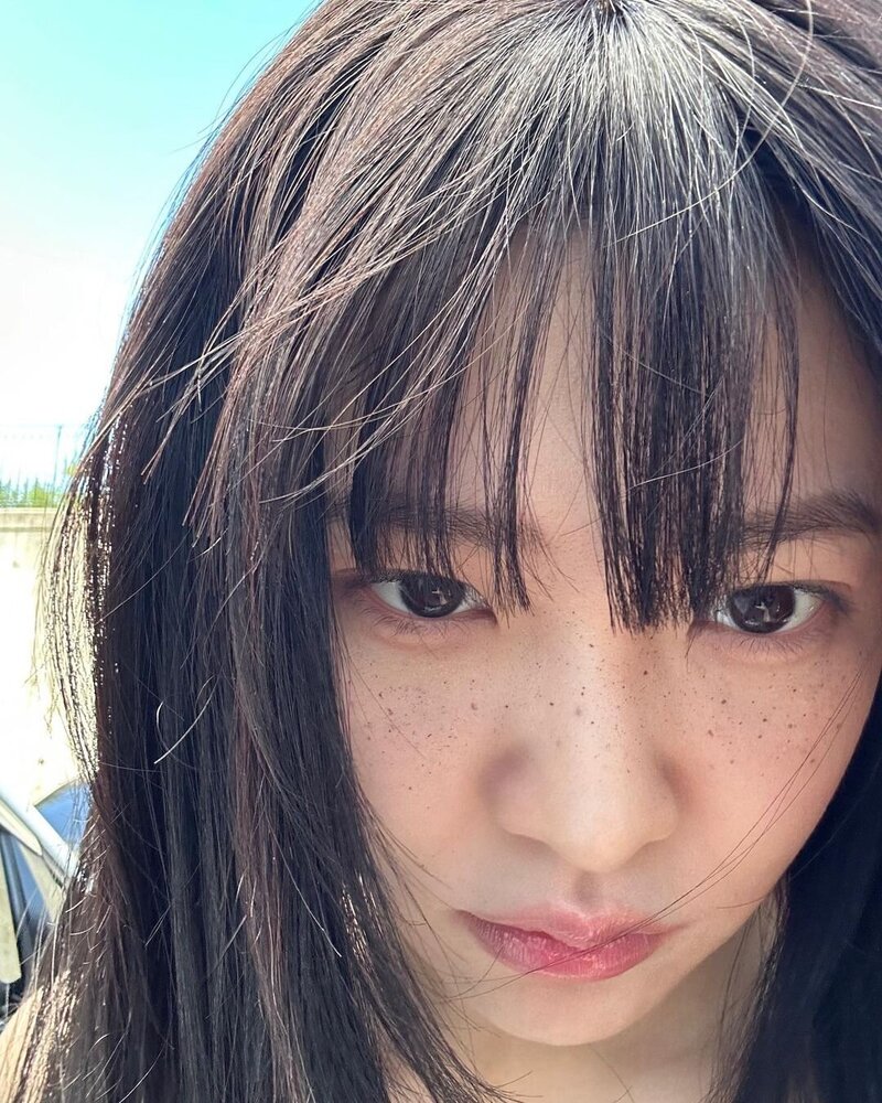 231120 Red Velvet's YERI Instagram Update (@yerimese) documents 3
