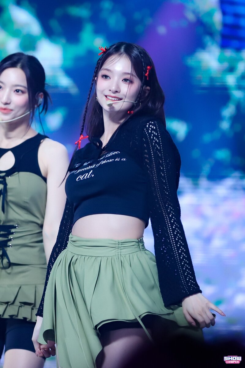230614 fromis_9 Nagyung - '#menow' at Show Champion documents 7