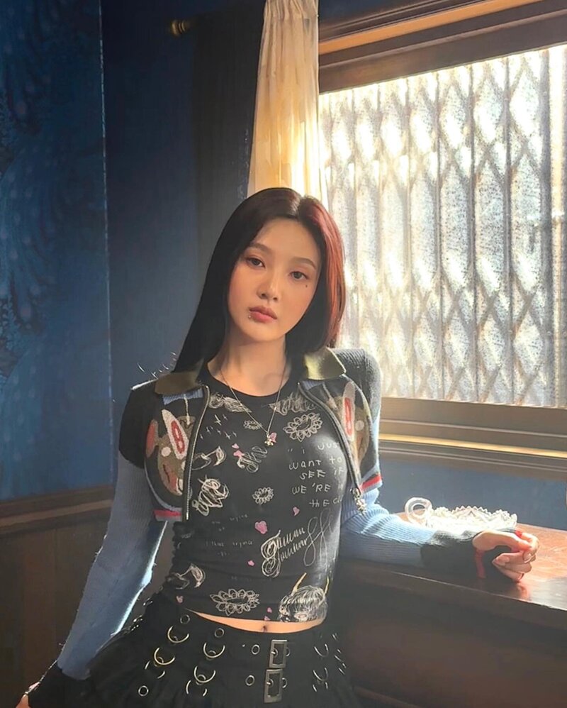 231205 Red Velvet Joy Instagram Update with Wendy documents 9