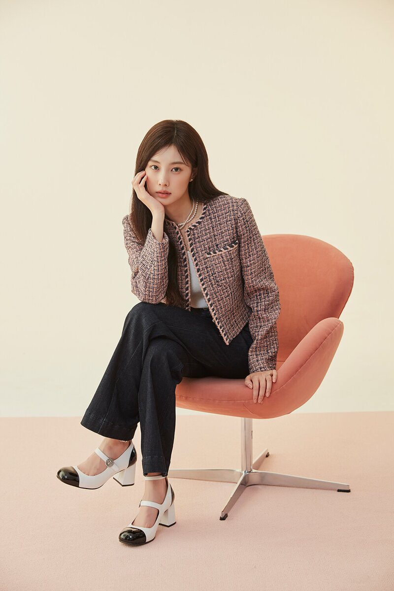 Kang Hyewon for Roem 2023 Fall Collection 'Fill Your Romance' documents 2