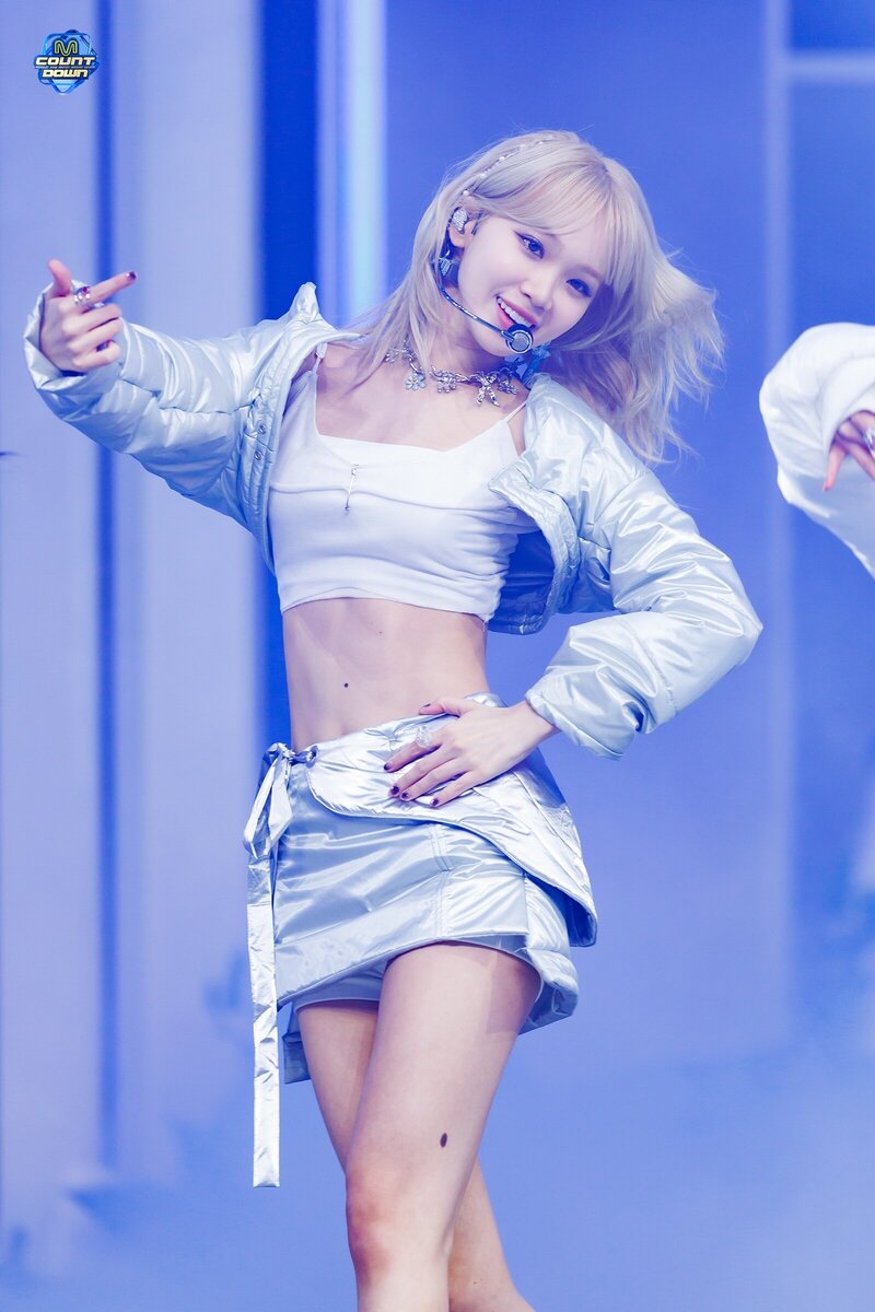 240222 LE SSERAFIM Chaewon - 'EASY' and 'Swan Song' at M Countdown documents 4