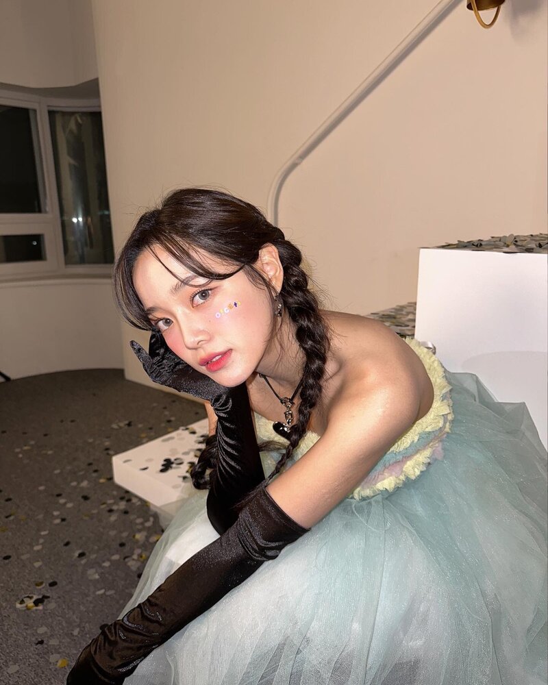230102 Sejeong Instagram Update documents 2