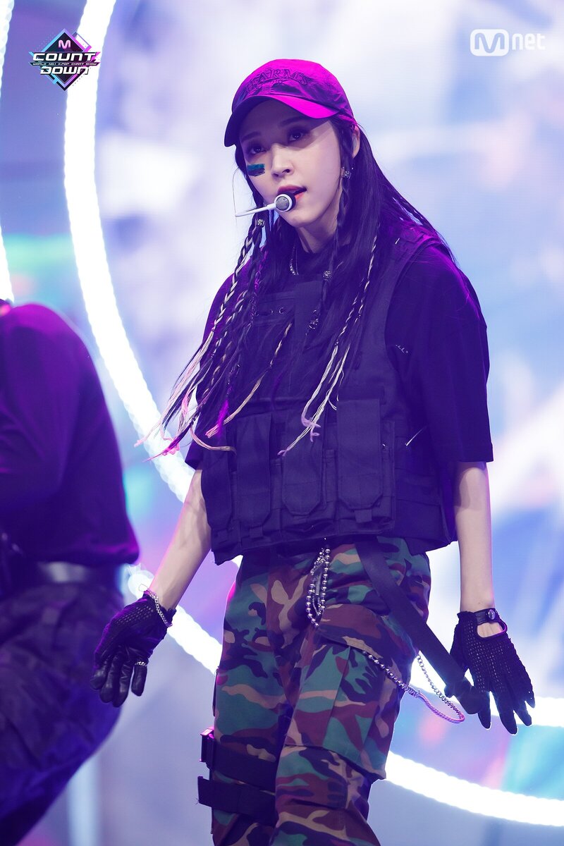 200213 MAMAMOO's Moonbyul Performing "Eclipse" at Mnet M Countdown - Naver Update documents 3