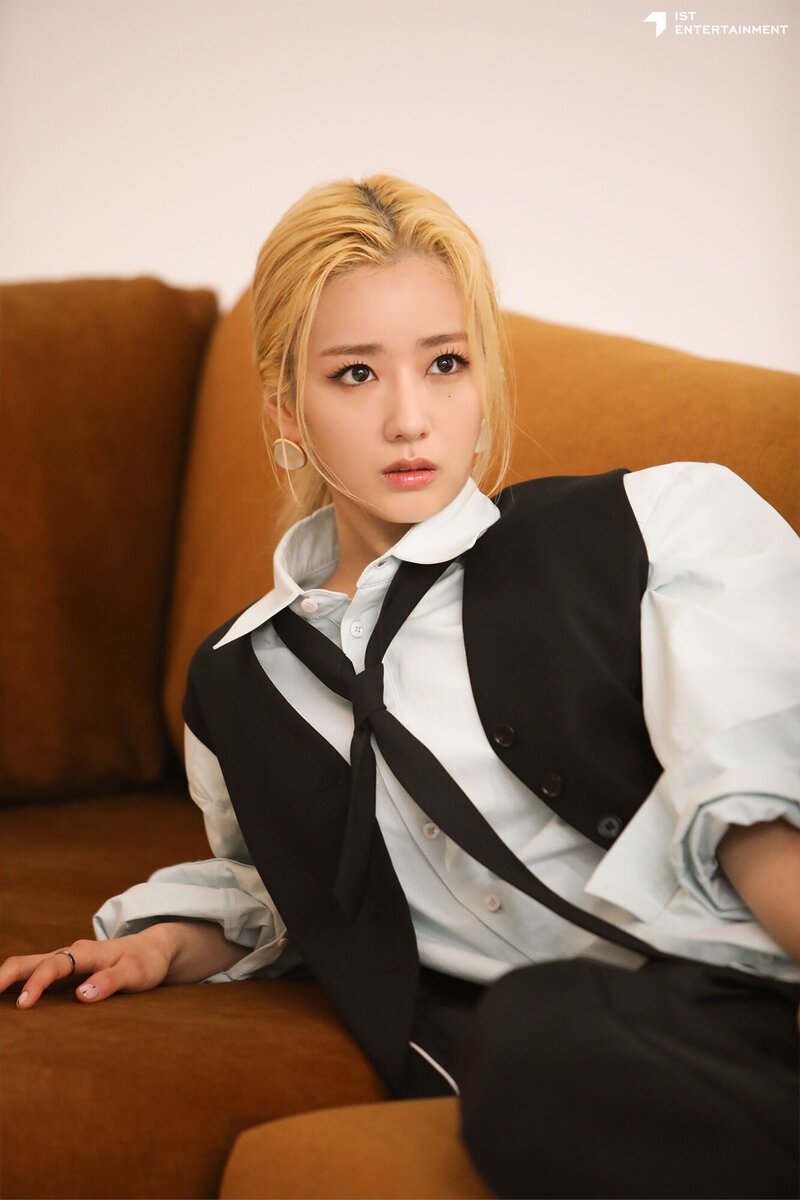 220208 IST Naver Post - Apink Bomi - The Star Magazine Behind documents 15