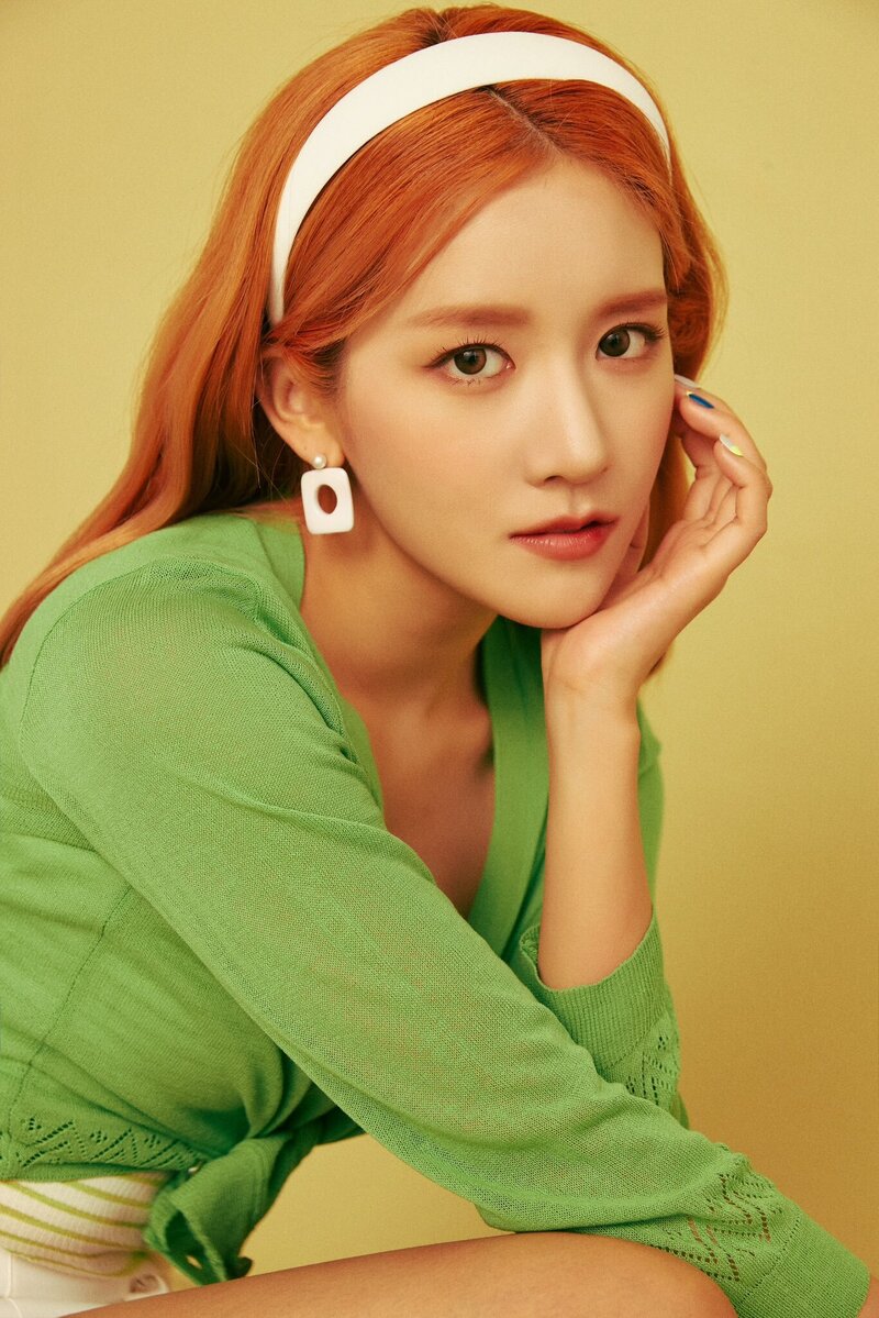 WJSN for Universe 'Retro Green' Photoshoot 2023 documents 9