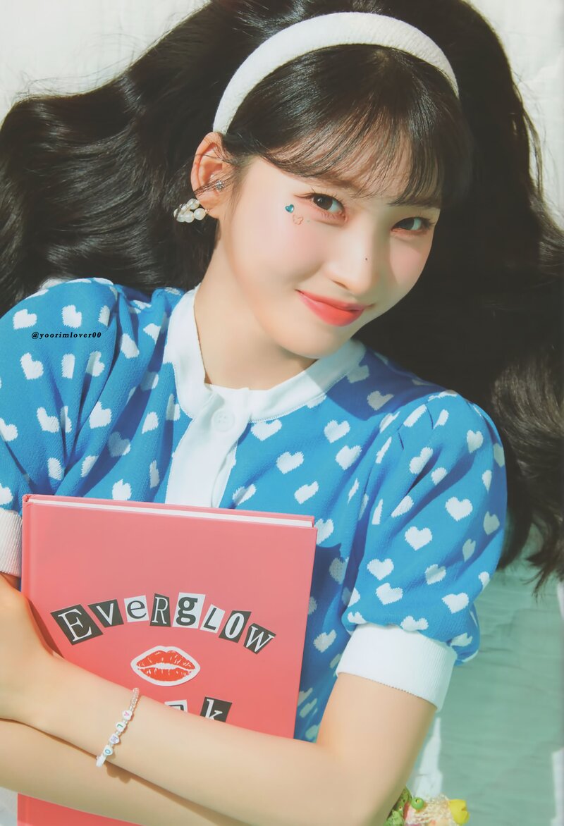 EVERGLOW 'FOREVER' 1st Fanclub Kit Scans documents 20