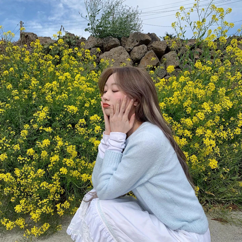 210326 Lovelyz Sujeong Instagram Update documents 4