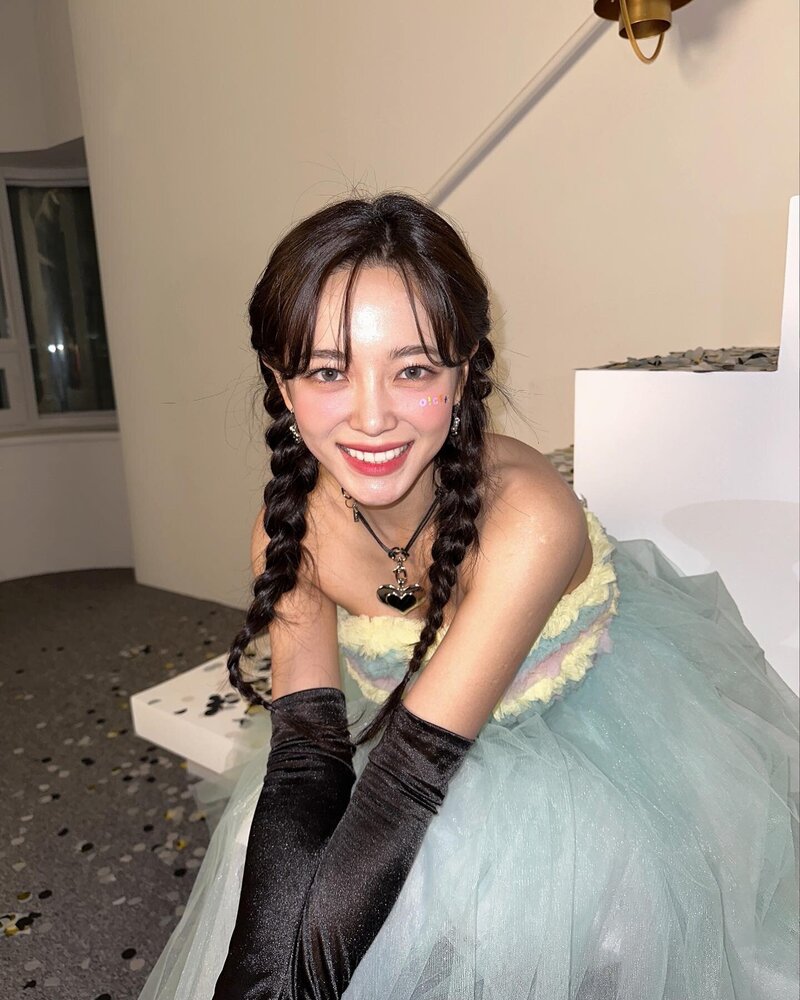230102 Sejeong Instagram Update documents 1