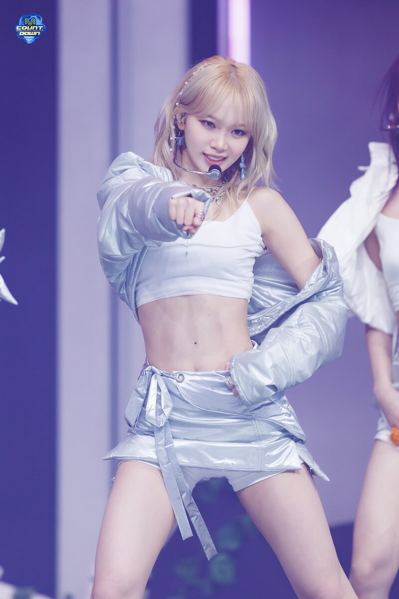 240222 LE SSERAFIM Chaewon - 'EASY' and 'Swan Song' at M Countdown documents 5