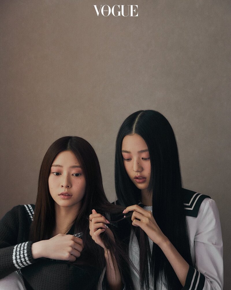 IZ*ONE Minju & Wonyoung for Vogue Korea October 2020 Issue documents 2