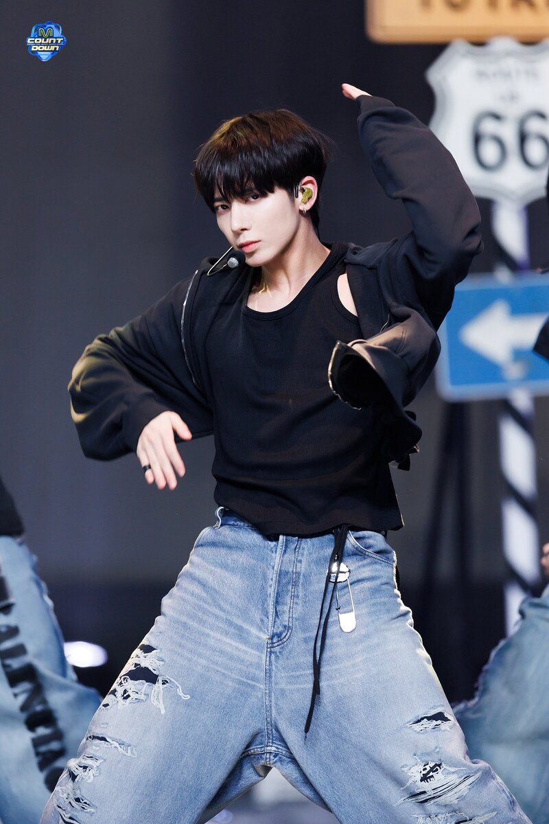240404 TXT Taehyun - 'Deja Vu' and 'I'll See You There Tomorrow' at M Countdown documents 5