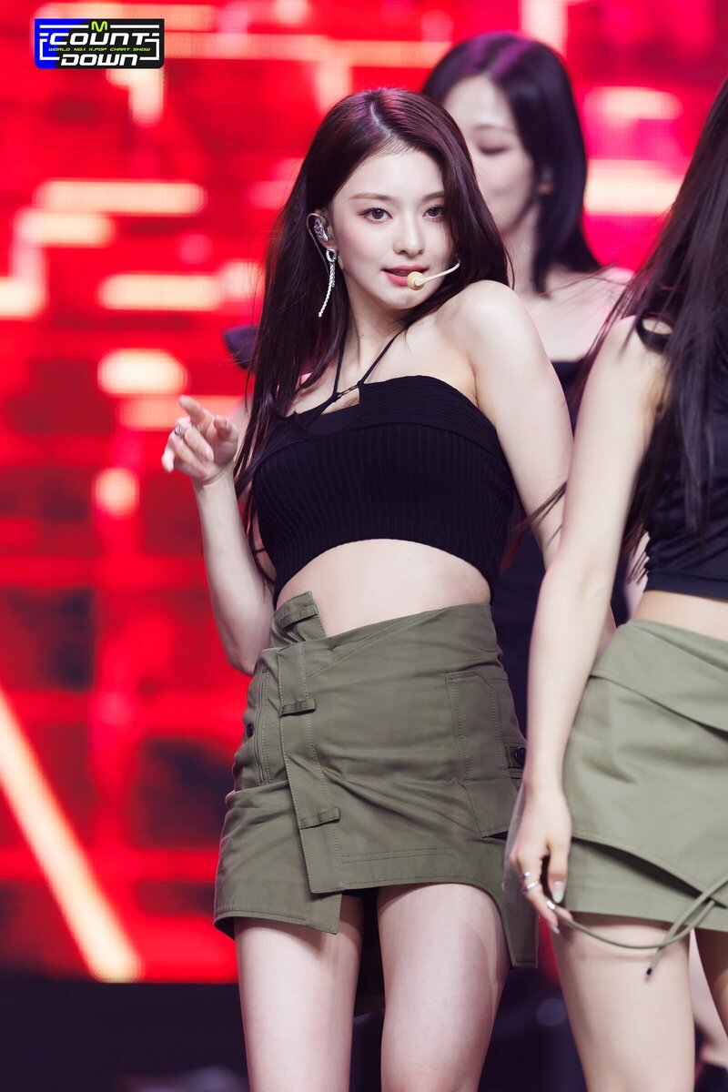 230608 fromis_9 Nagyung - '#menow' at M COUNTDOWN documents 6