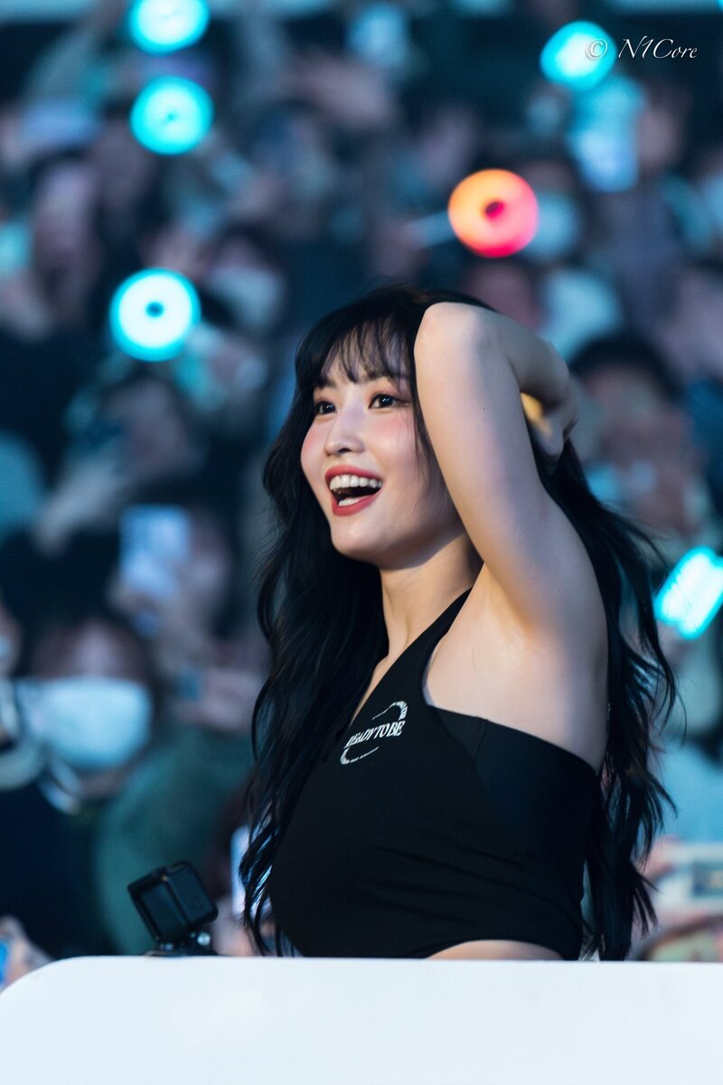 230415 TWICE Momo - ‘READY TO BE’ World Tour in Seoul Day 1 documents 2